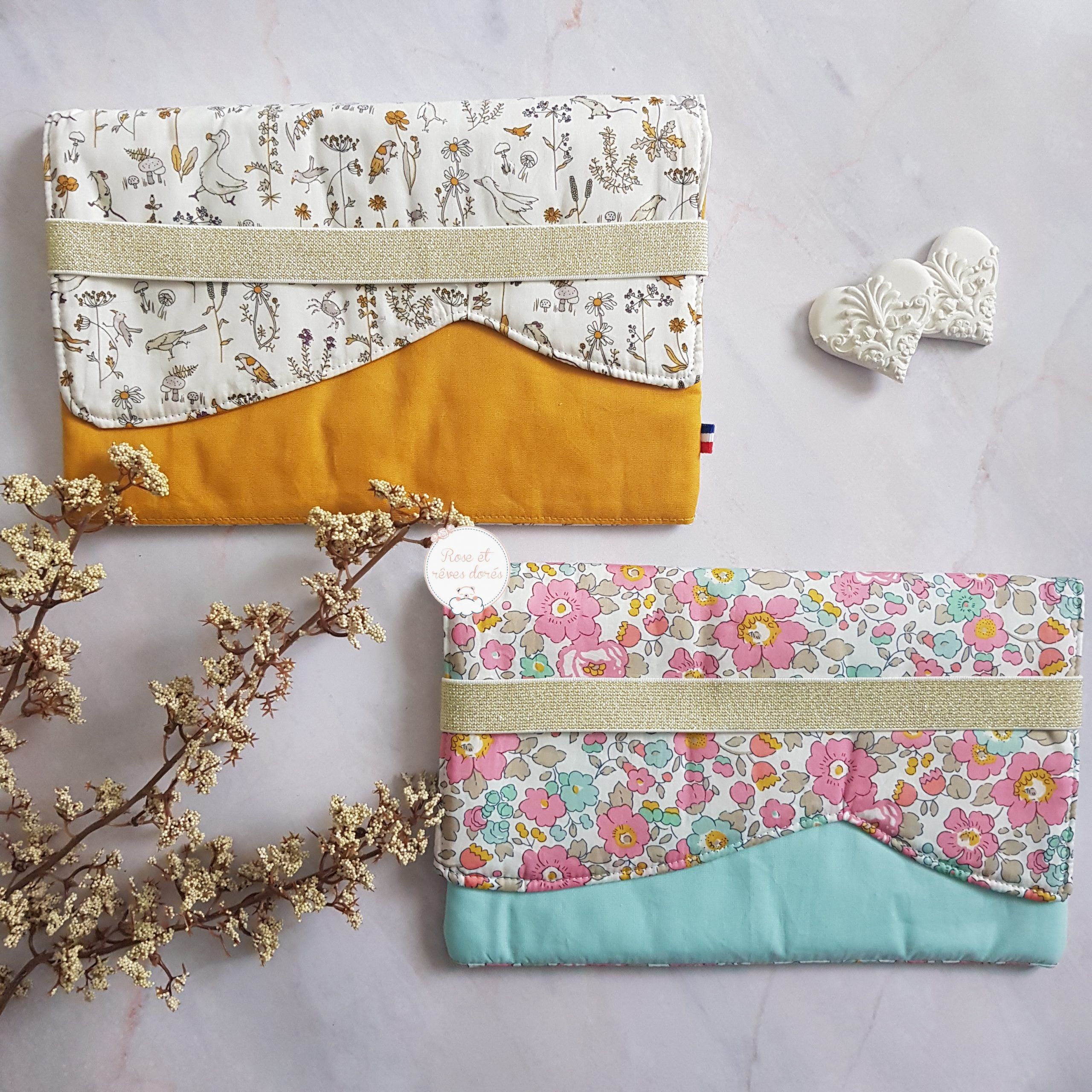 Pochette pour carnet de santé personnalisable sur-mesure Rose et rêves dorés